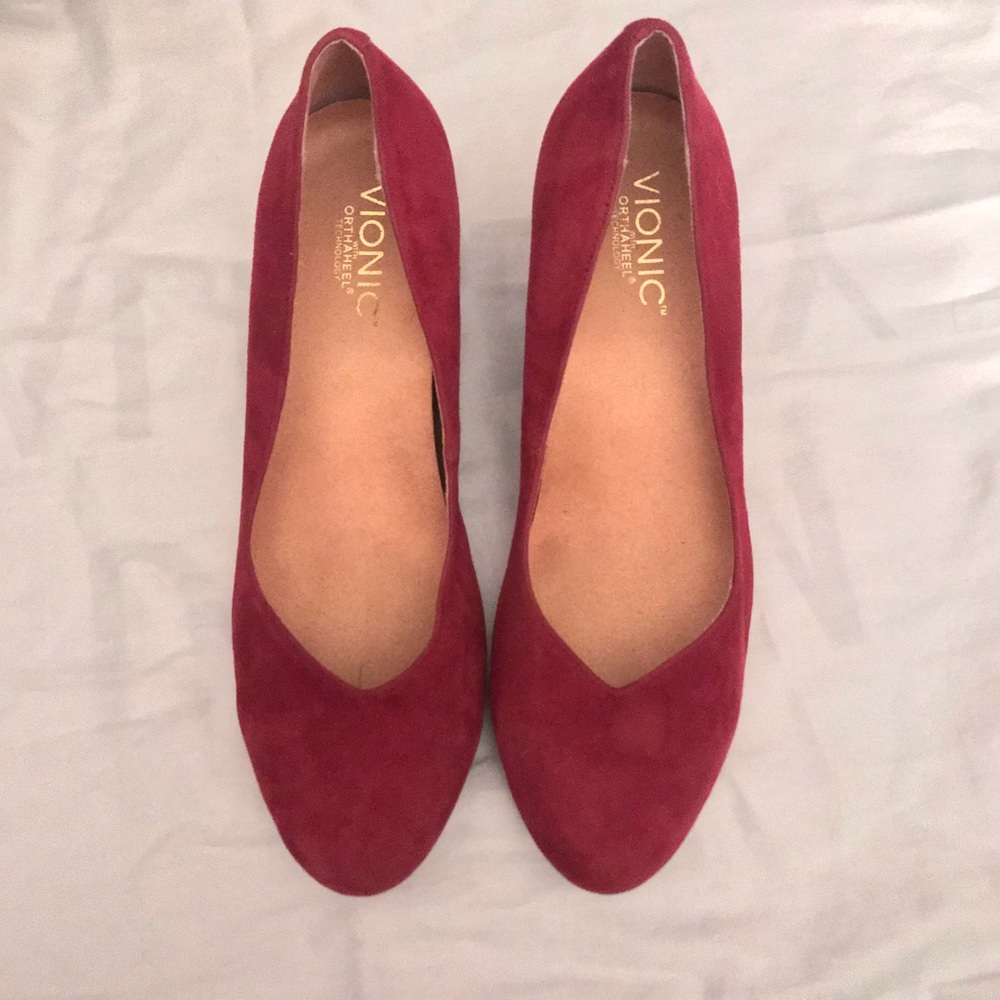 Maroon Wedges